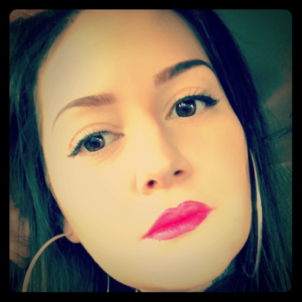 Meet your Posher, Lucy